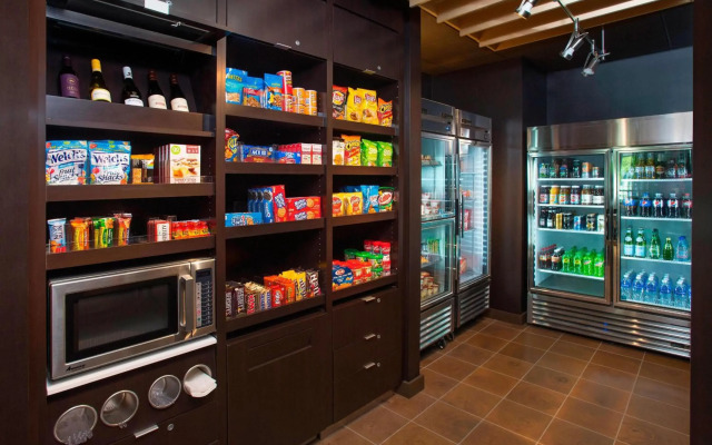 Courtyard by Marriott Redwood City