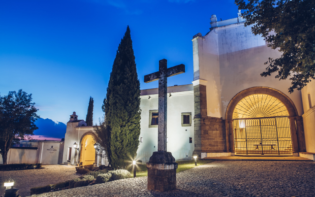 Convento do Espinheiro, Historic Hotel & Spa