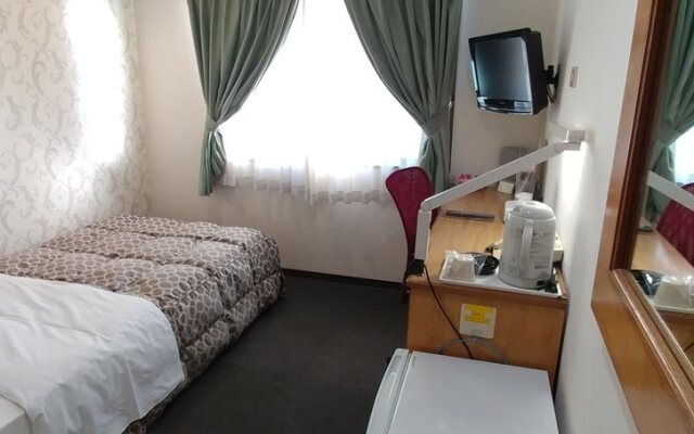 Futsukaichi Green Hotel