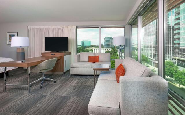 Hampton Inn & Suites Atlanta Buckhead Place