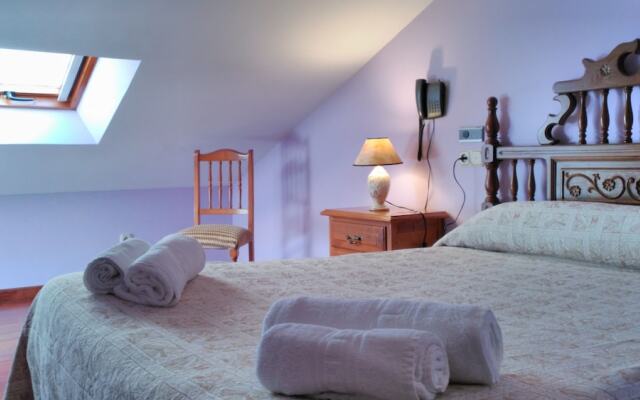 Hostal Pico Sacro I