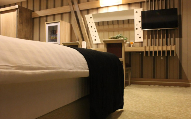 Neba Royal Hotel