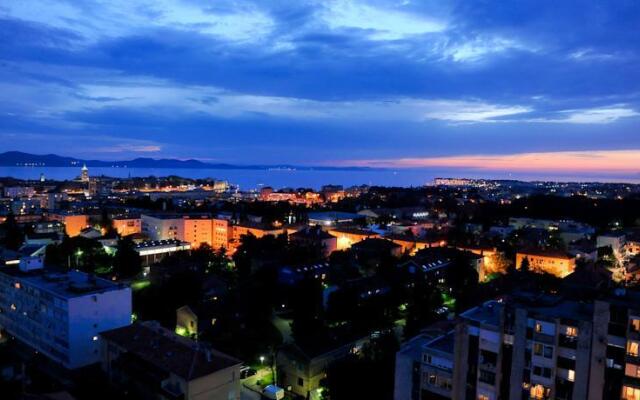 Golden View Penthouse