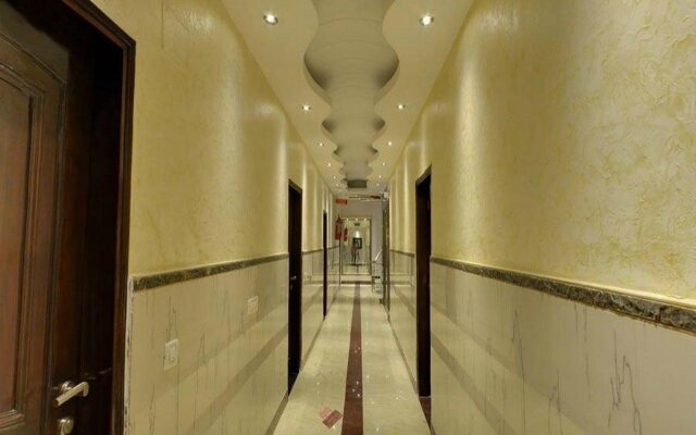 Hotel Emperor Palms at Karol Bagh