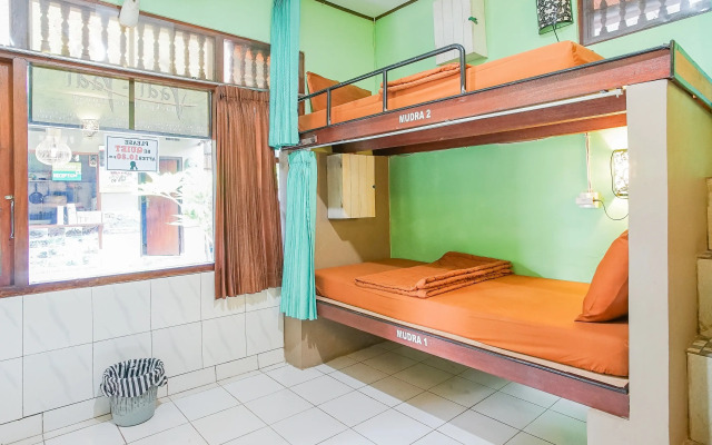 Padi-Padi Hostel & Bar