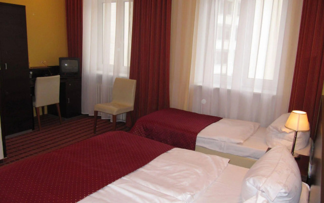 Royal Plaza