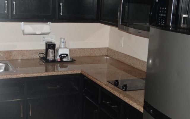 Regency Inn & Suites - Baytown