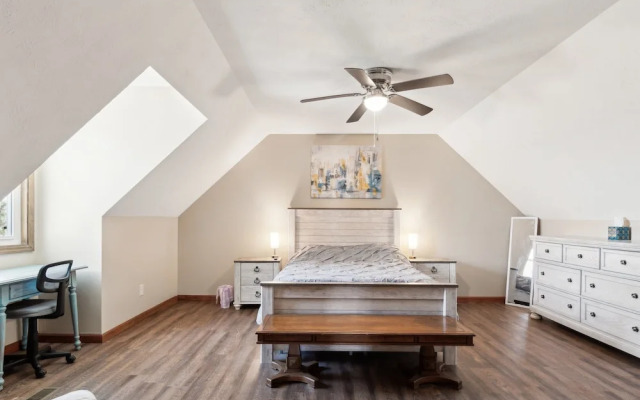 Lakelife At Somerset 4 Bedroom Home