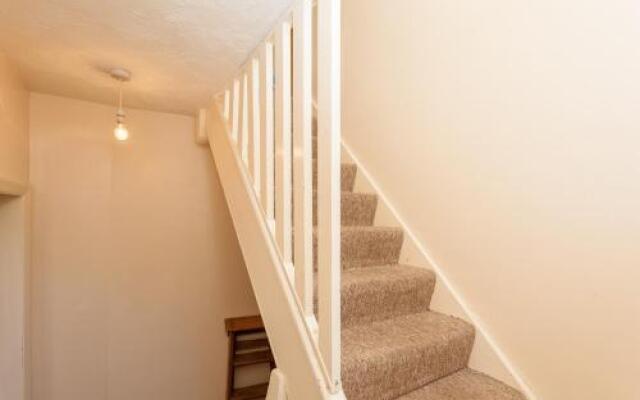 West Chiltington Village, 2 bedrooms & parking