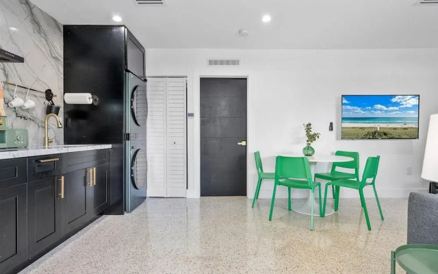 Miami Stay With Pool Luxury