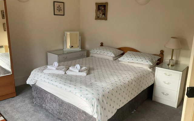 Inverness Apartments-Old Cottage