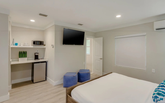 Drift Hotel