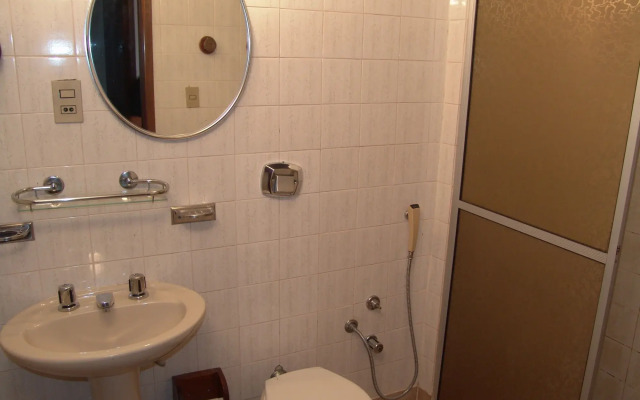 La Alhambra Apart Hotel