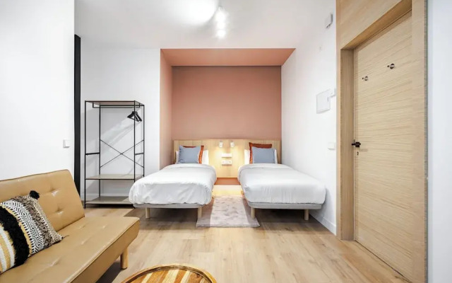 Vallecas Suites by Olala Homes