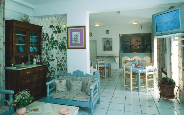 King Thiras Hotel