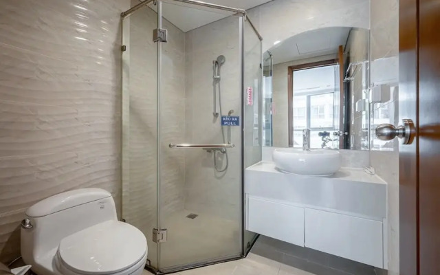Luxury Landmark - Linh's Apartment