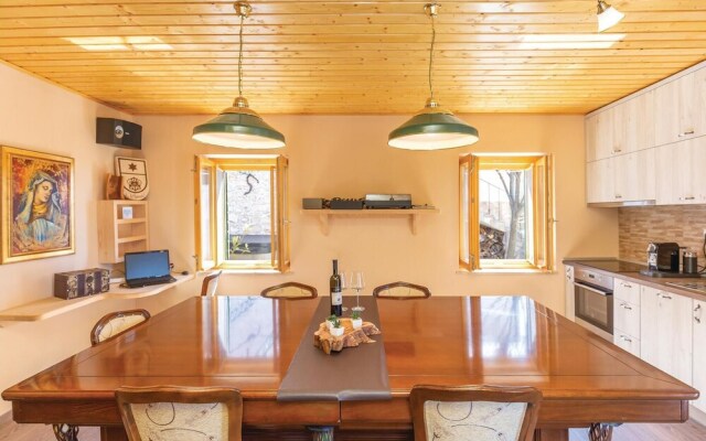 Amazing Home in Tucepi With Wifi and 1 Bedrooms