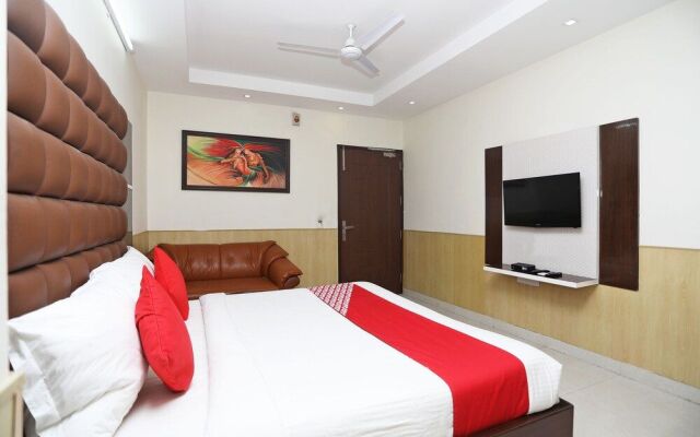 OYO 2295 Hotel Razia Inn