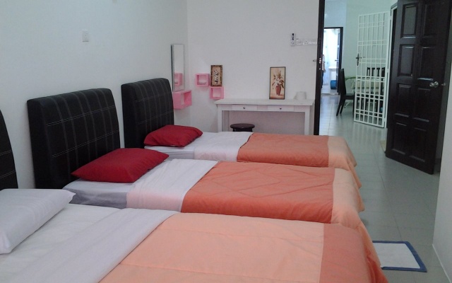 Zenith Guest House @ Palm Court – Guest Rooms – Kuantan