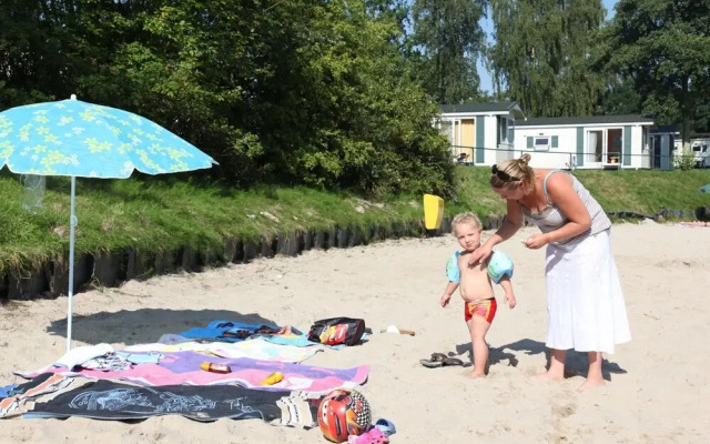 Comfortable Villa with Combi-Microwave in Green Surroundings