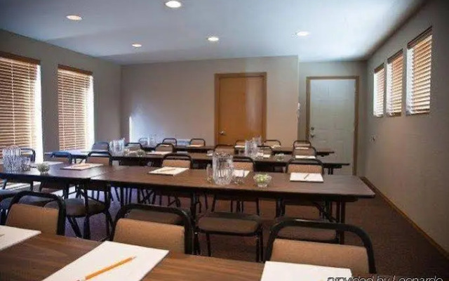 River House Inn, a Baymont by Wyndham