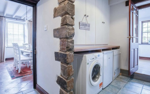 Tregoyr - 3 Bedroom Holiday Home - St Florence