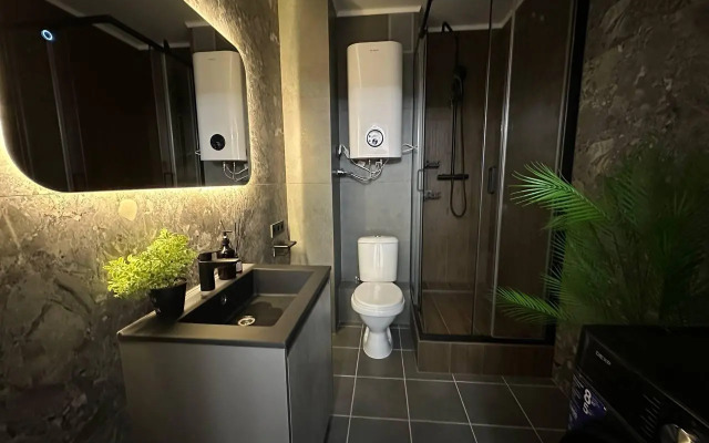 Поделам просторная квартира с видом на озеро