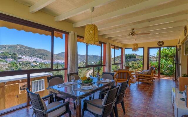 Villa Omairi Torrox by Ruralidays