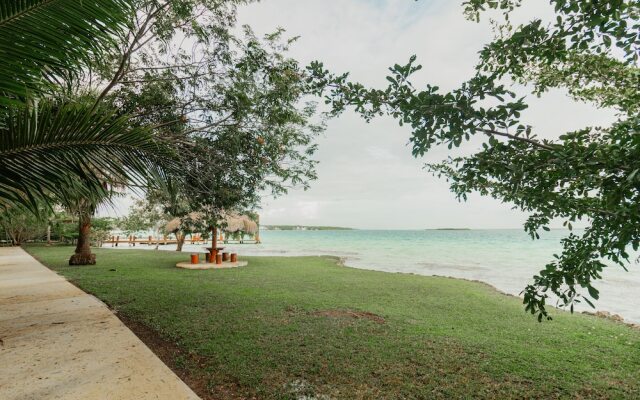 Mayan Playa Bacalar
