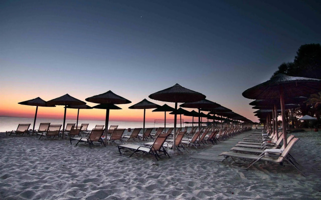 Cronwell Platamon Resort