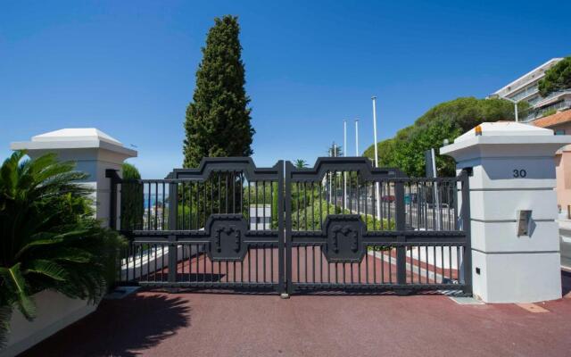 Luxury Apartment Palais Maeterlinck