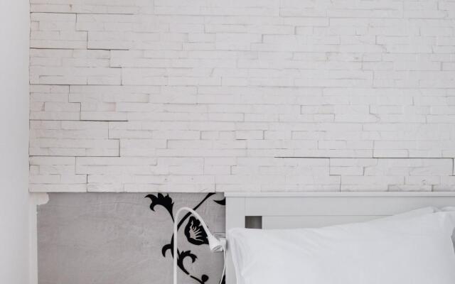 XVI Charm Apartment by Wonderful Italy