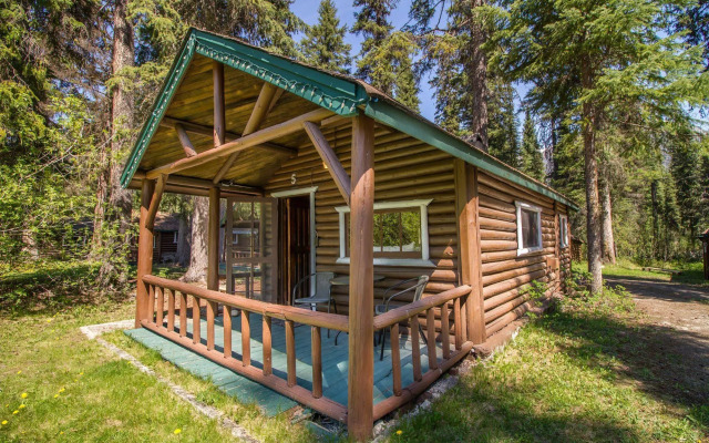 Kootenay Park Lodge