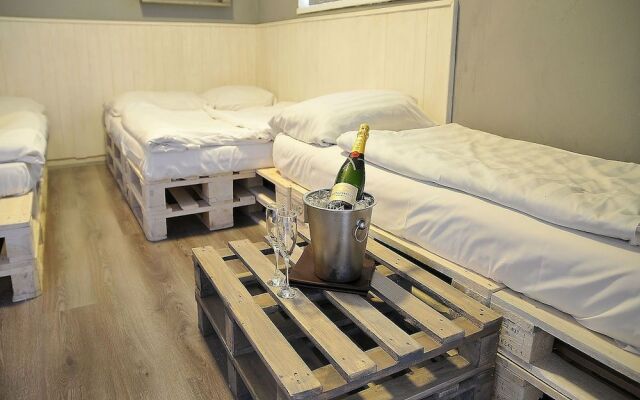 Free Zone-Hostel Praha