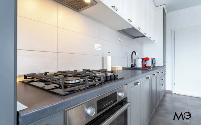 MoHost Dynamic - Modern 2BR Apartment