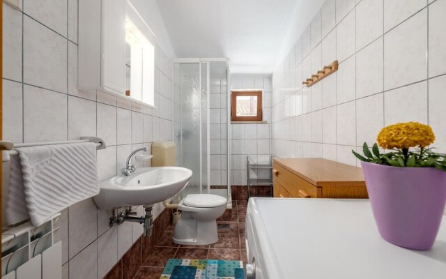 Stunning Apartment in Porec With 1 Bedrooms and Outdoor Swimming Pool