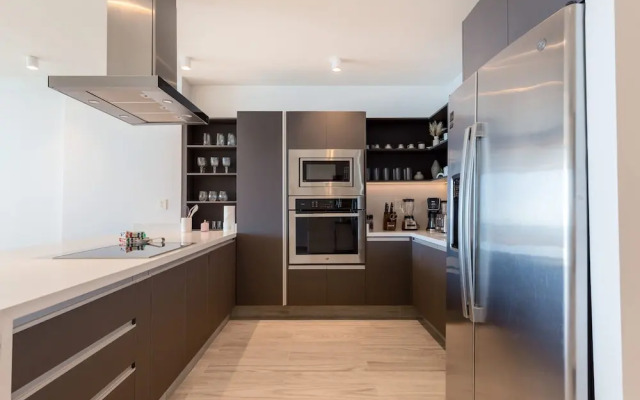 Oceanfront Vibes Iconic Beachside Getaway