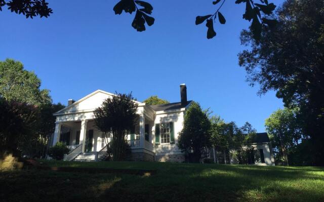 Collina Plantation Inn
