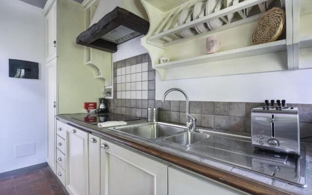 Oltrarno Modern Apartment in Florence