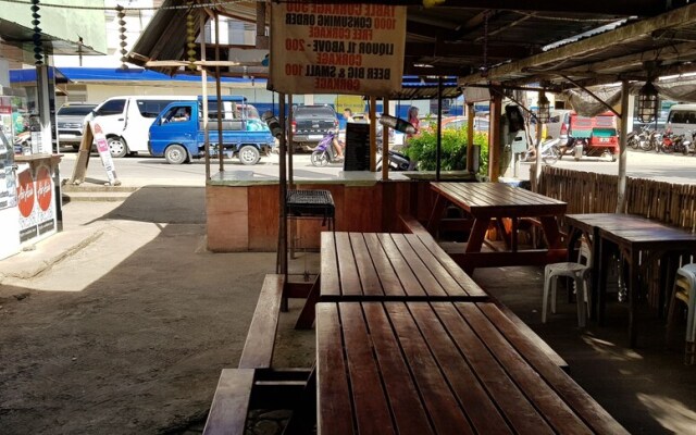 Lyn's Transient House - Hostel
