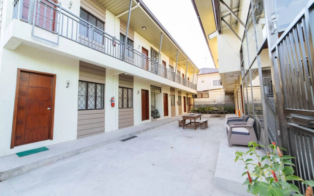 RedDoorz Plus @ Casa Lucia Sindalan San Fernando City Pampanga