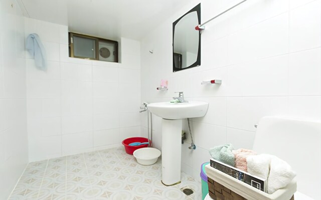 Tongyeong Tiberias Pension