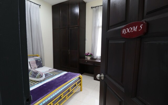 Puteri Homestay