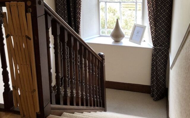 Oakbank - Comfort in the Glens!