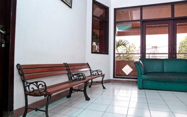 RedDoorz near UPN Veteran