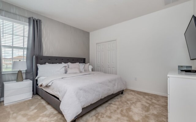 14 Bdrm 11 Bath Villa For 30