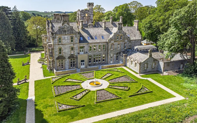The Violet Suite Stone Cross Mansion