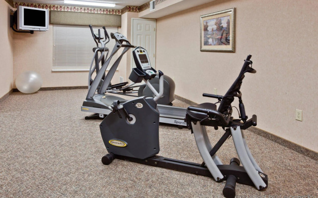 Country Inn & Suites by Radisson, Grinnell, IA