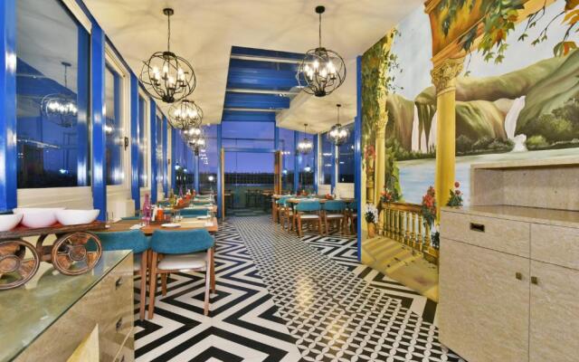 Hotel Infa