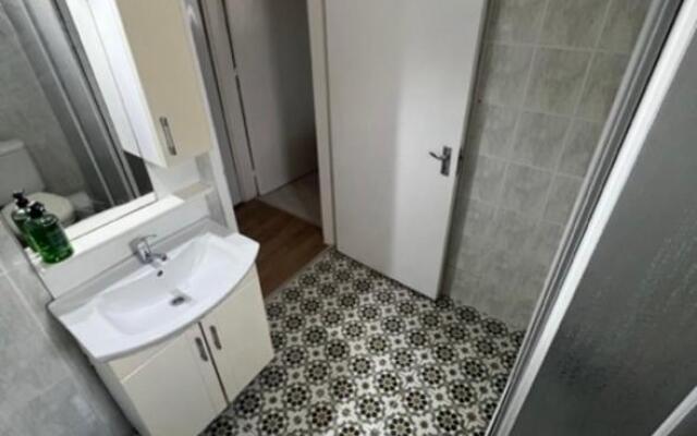 Girne Center 3 rooms 150 m to Beach